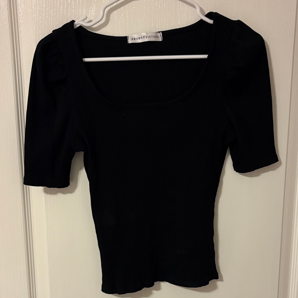 Seven Sisters Black Short Sleeve Top